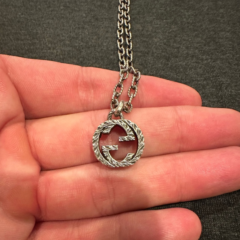 GUCCI INTERLOCKING PENDANT NECKLACE